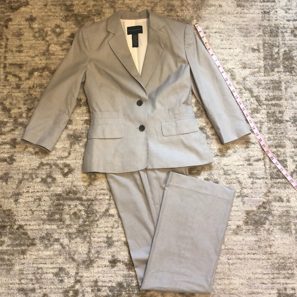 Banana Republic women’s suit set